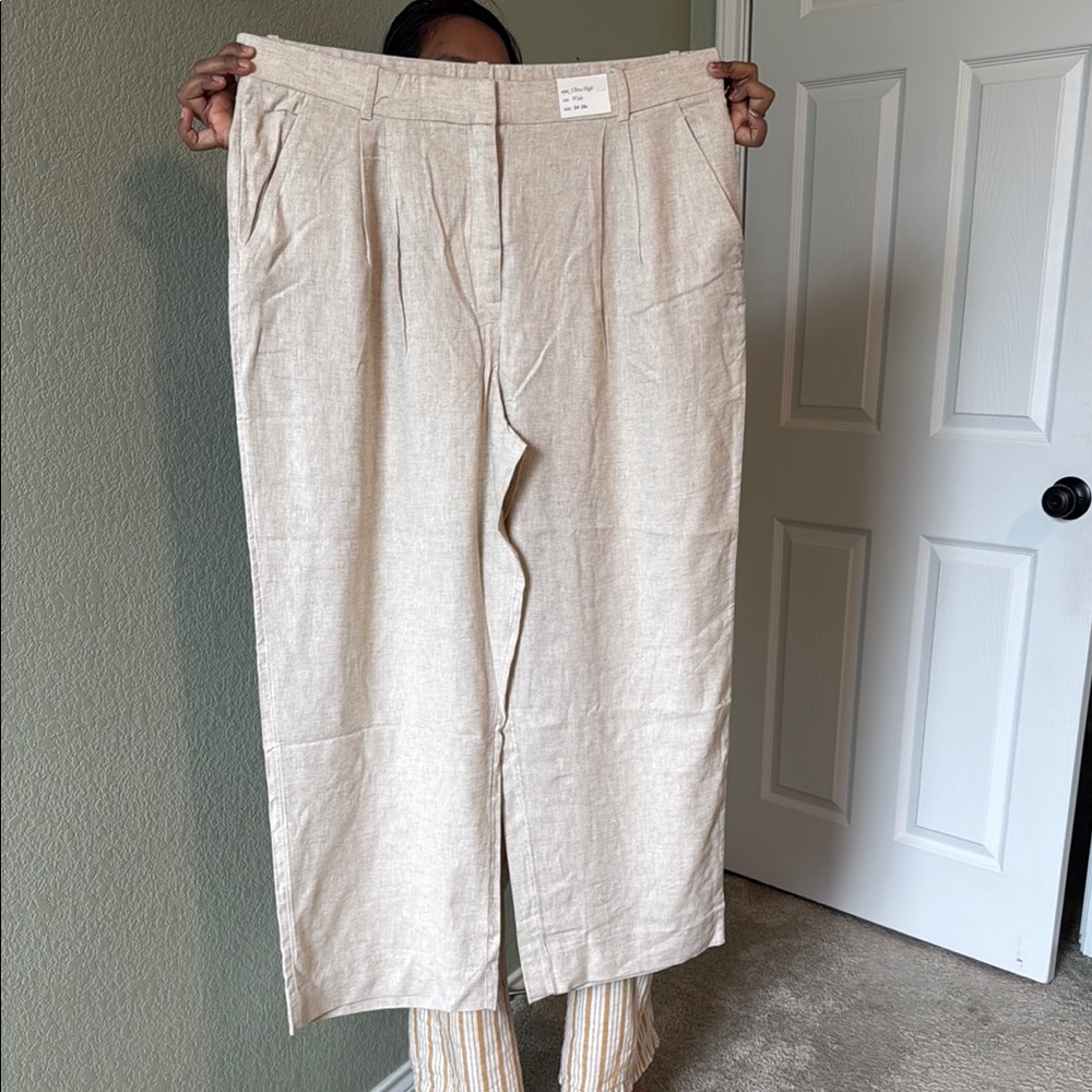 Abercrombie & Fitch Cream Wide Leg pants